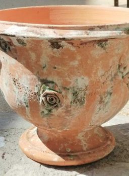 cache pot terre rouge patine-ancienne