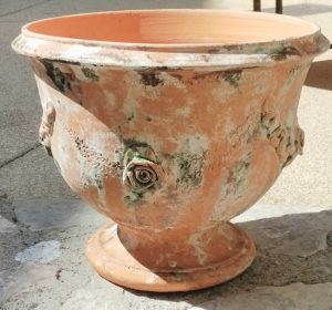 cache pot terre rouge patine-ancienne