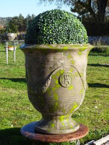 vase d'Anduze Terre noire patine vert anis