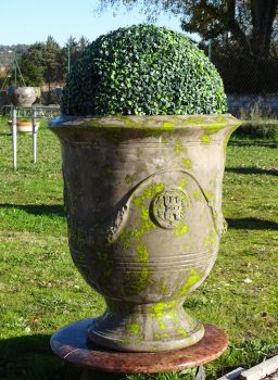 vase d'Anduze Terre noire patine vert anis
