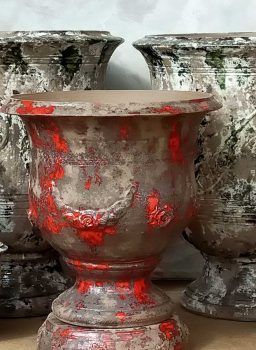 vase Médicis terre noire patine rouge