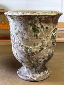 Vase d'Anduze terre noire patine vert classique