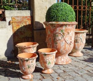 Vases d'Anduze patine ancienne