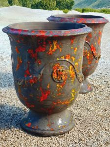 Vases d'Anduze terre noire patine flamboyante